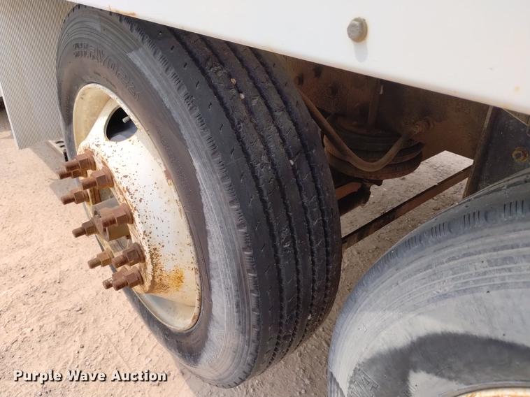 image for item DN6446 1994 Ford L9000  ready mix truck