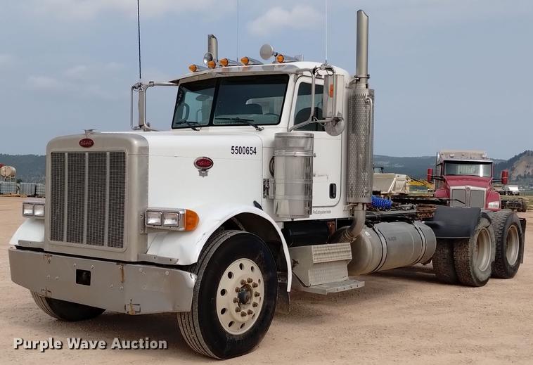 image for item DN6450 2006 Peterbilt 379  semi truck