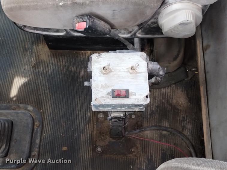 image for item DN6450 2006 Peterbilt 379  semi truck