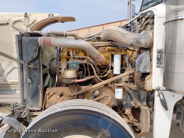 image for item DN6450 2006 Peterbilt 379  semi truck