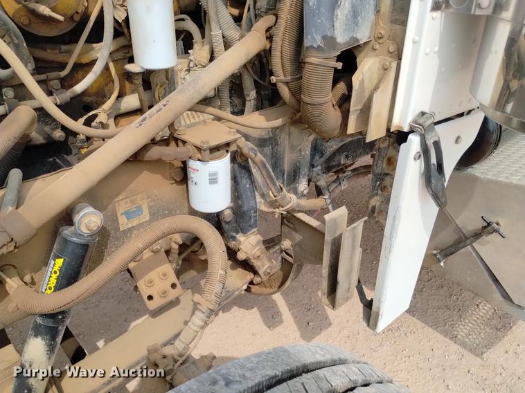 image for item DN6450 2006 Peterbilt 379  semi truck