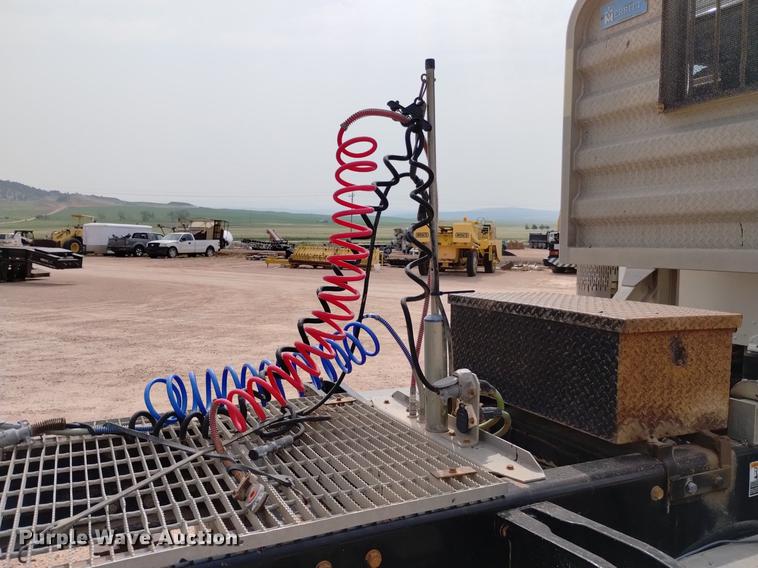 image for item DN6450 2006 Peterbilt 379  semi truck