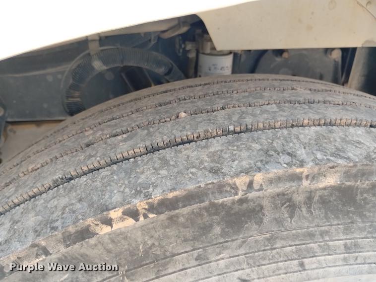 image for item DN6450 2006 Peterbilt 379  semi truck