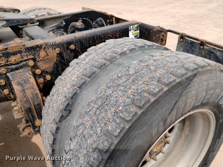 image for item DN6450 2006 Peterbilt 379  semi truck