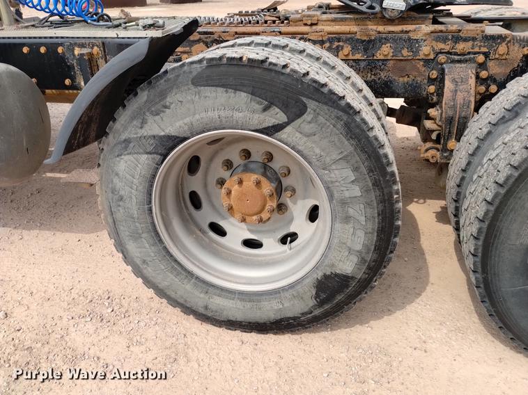 image for item DN6450 2006 Peterbilt 379  semi truck