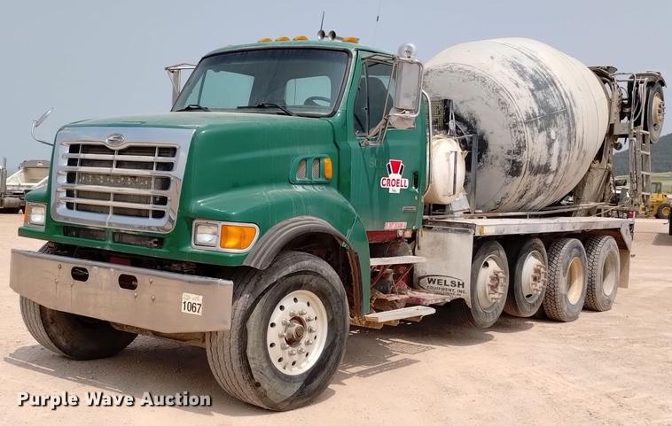 image for item DN6452 2003 Sterling LT9500  ready mix truck