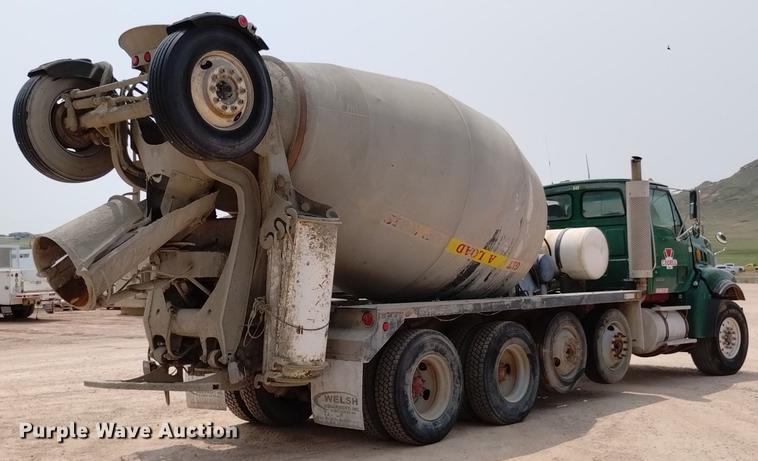 image for item DN6452 2003 Sterling LT9500  ready mix truck