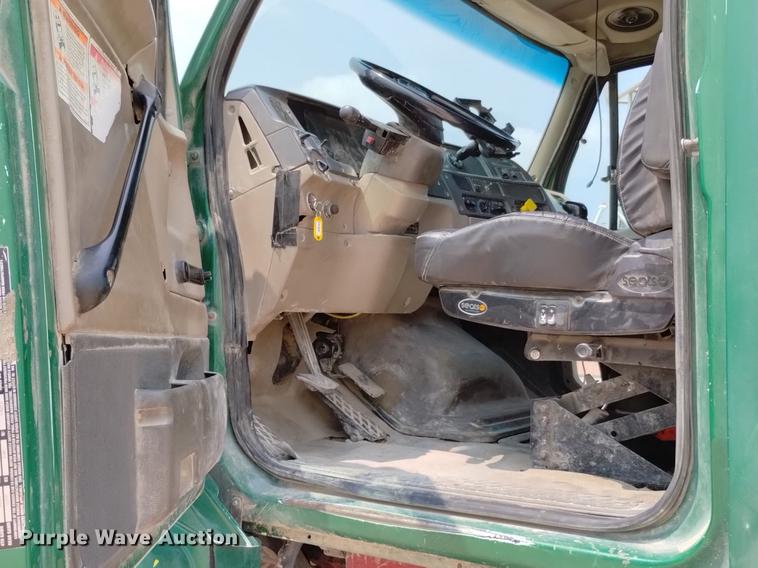 image for item DN6452 2003 Sterling LT9500  ready mix truck