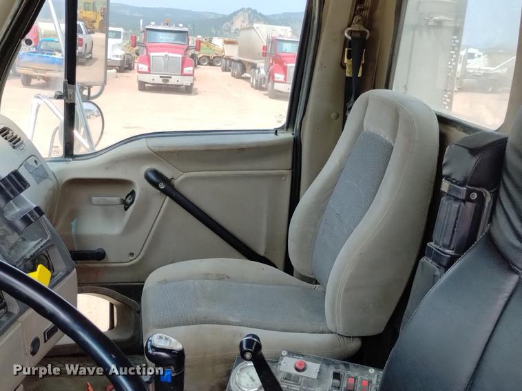 image for item DN6452 2003 Sterling LT9500  ready mix truck