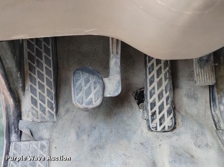 image for item DN6452 2003 Sterling LT9500  ready mix truck