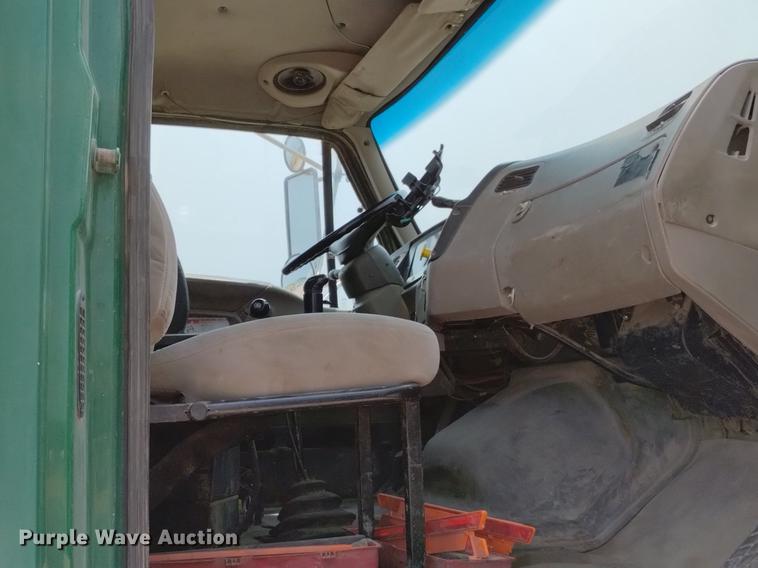 image for item DN6452 2003 Sterling LT9500  ready mix truck