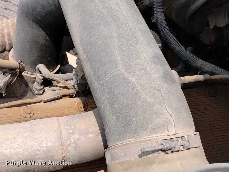 image for item DN6452 2003 Sterling LT9500  ready mix truck