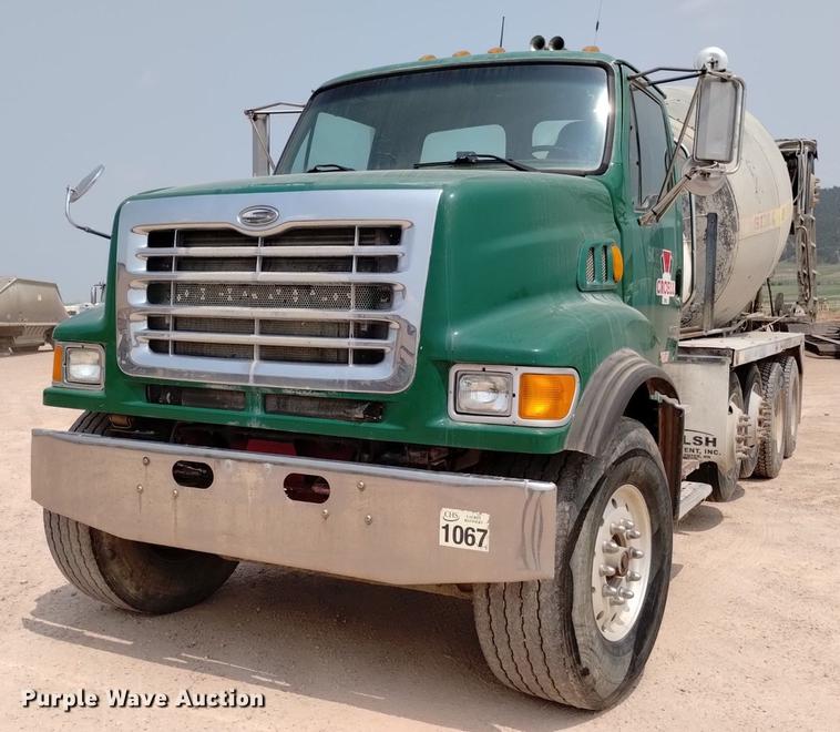 image for item DN6452 2003 Sterling LT9500  ready mix truck