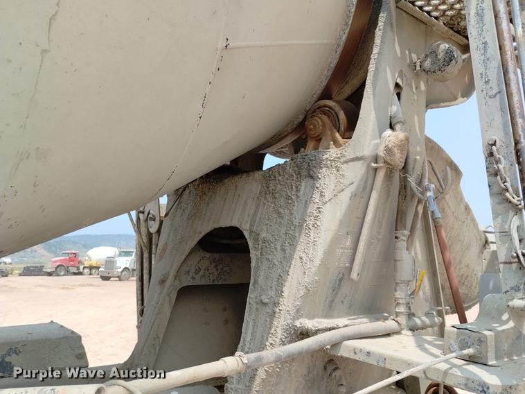 image for item DN6452 2003 Sterling LT9500  ready mix truck