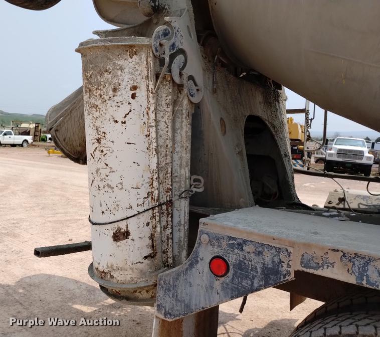 image for item DN6452 2003 Sterling LT9500  ready mix truck