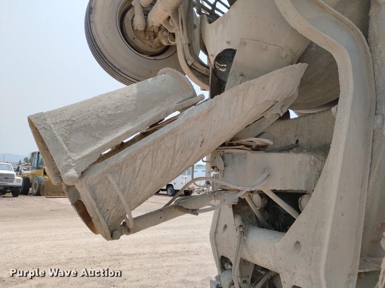 image for item DN6452 2003 Sterling LT9500  ready mix truck