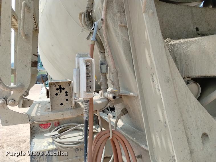 image for item DN6452 2003 Sterling LT9500  ready mix truck