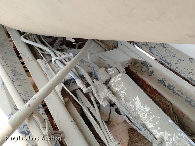 image for item DN6452 2003 Sterling LT9500  ready mix truck