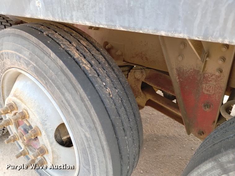 image for item DN6452 2003 Sterling LT9500  ready mix truck