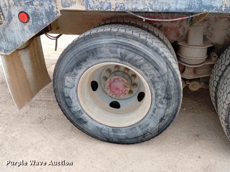 image for item DN6452 2003 Sterling LT9500  ready mix truck