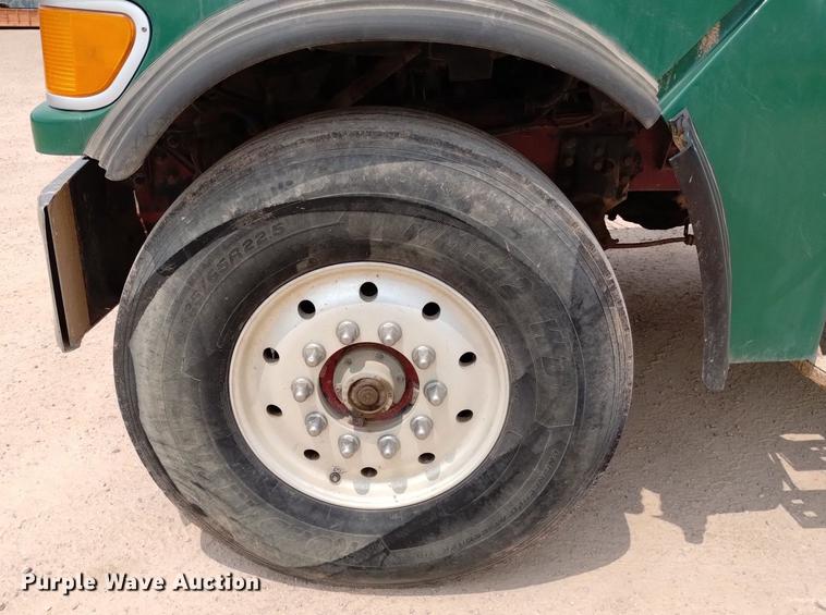 image for item DN6452 2003 Sterling LT9500  ready mix truck