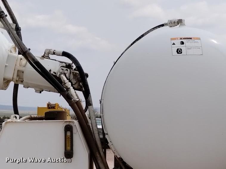 image for item DN6454 2007 Sterling L9500  ready mix truck