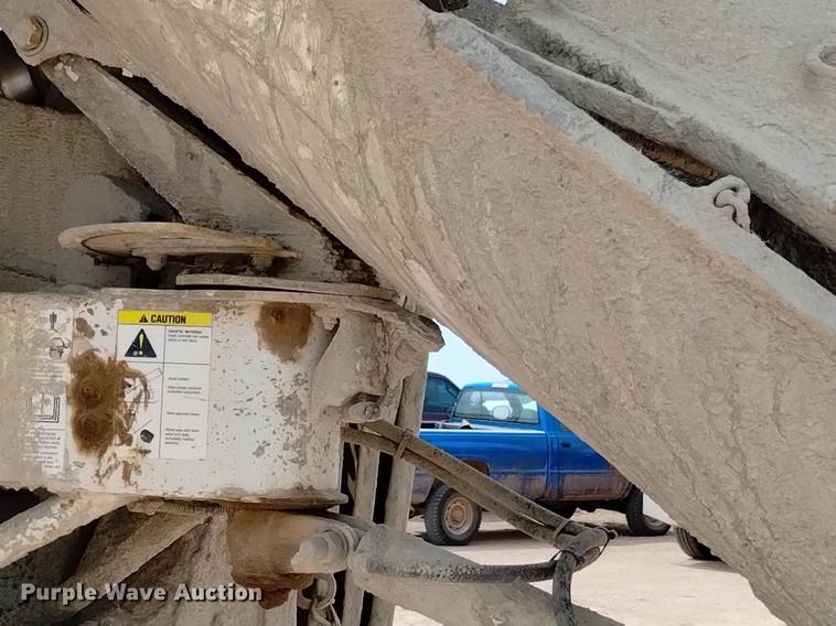 image for item DN6454 2007 Sterling L9500  ready mix truck