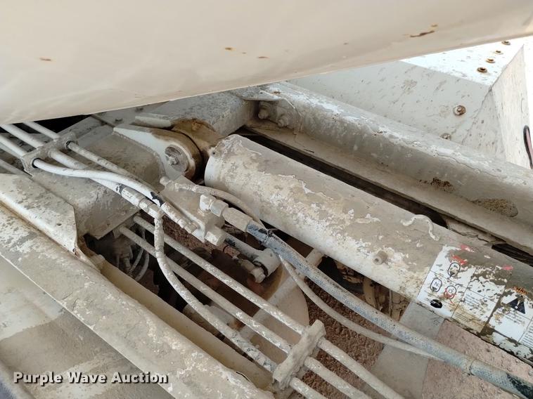 image for item DN6454 2007 Sterling L9500  ready mix truck