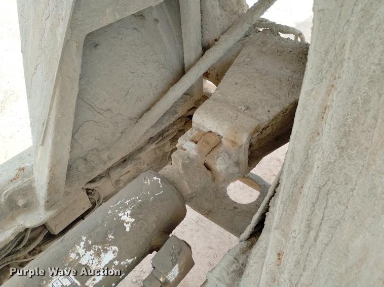 image for item DN6454 2007 Sterling L9500  ready mix truck