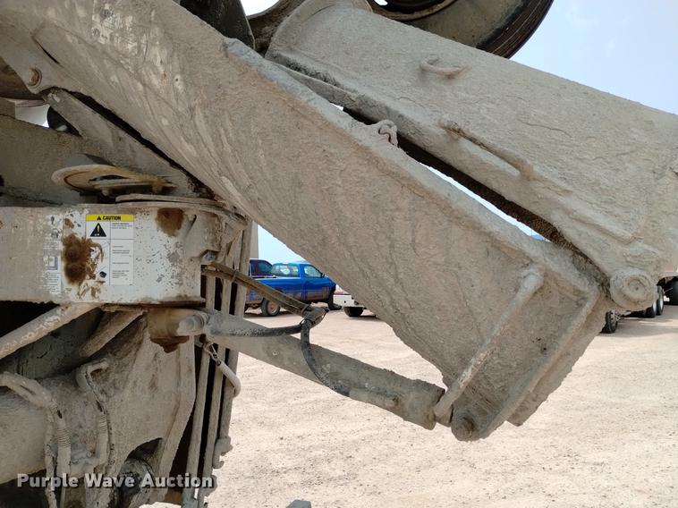 image for item DN6454 2007 Sterling L9500  ready mix truck