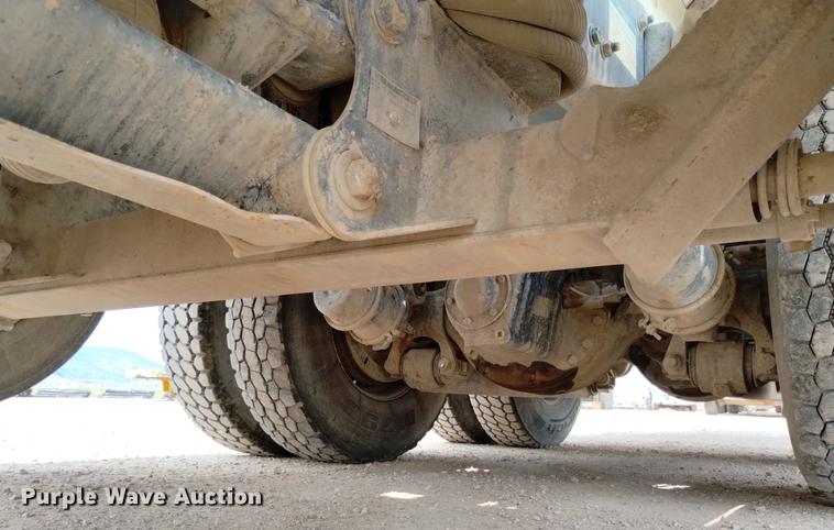 image for item DN6454 2007 Sterling L9500  ready mix truck