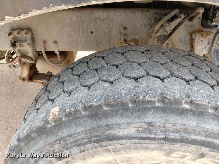 image for item DN6454 2007 Sterling L9500  ready mix truck