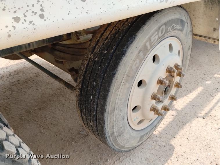 image for item DN6454 2007 Sterling L9500  ready mix truck