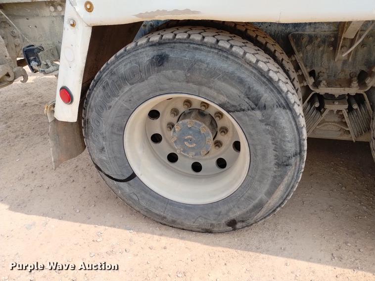 image for item DN6454 2007 Sterling L9500  ready mix truck