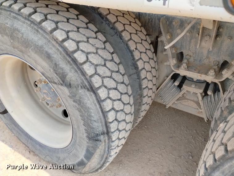 image for item DN6454 2007 Sterling L9500  ready mix truck