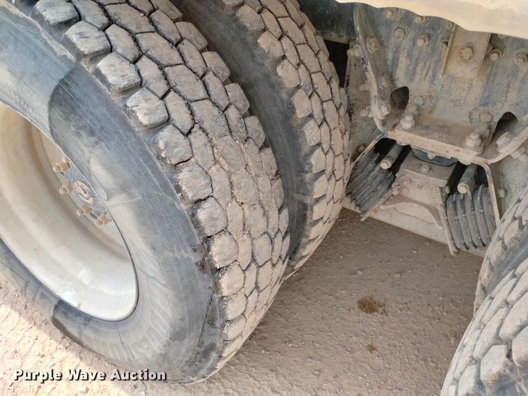 image for item DN6454 2007 Sterling L9500  ready mix truck