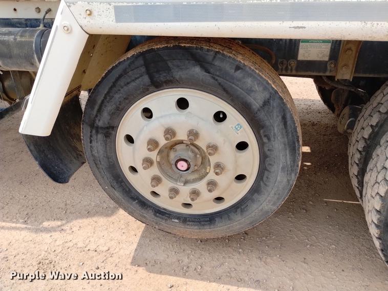 image for item DN6454 2007 Sterling L9500  ready mix truck