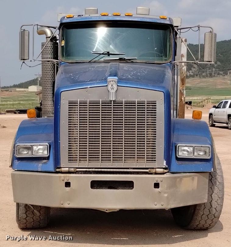 image for item DN6455 2000 Kenworth T800  dump truck