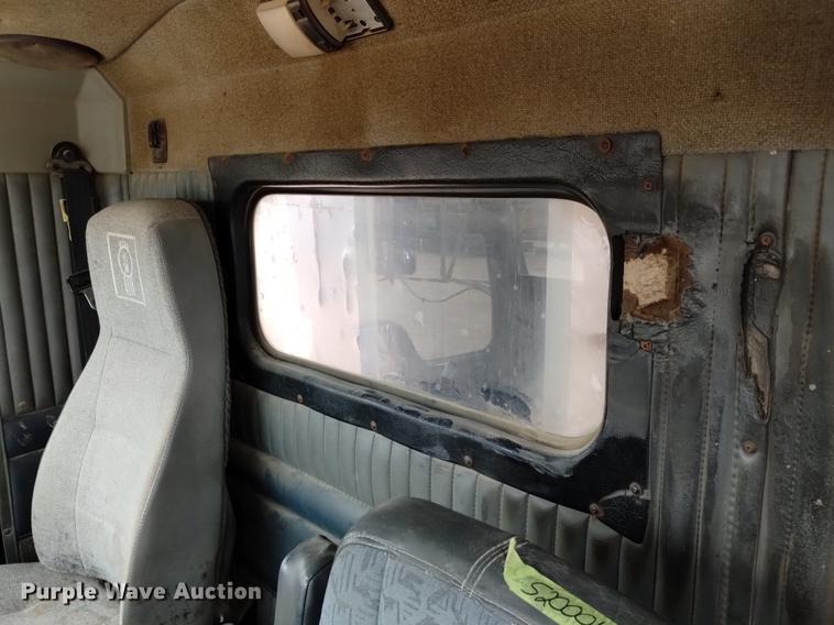 image for item DN6455 2000 Kenworth T800  dump truck