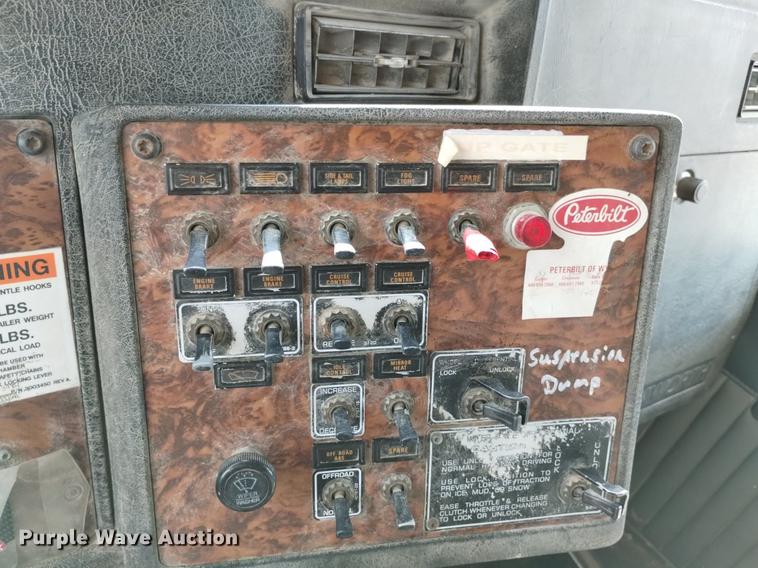 image for item DN6455 2000 Kenworth T800  dump truck