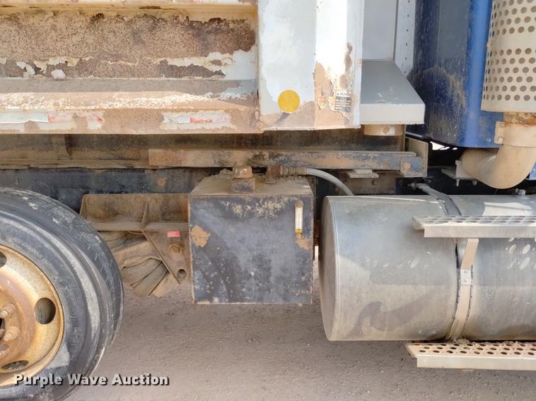 image for item DN6455 2000 Kenworth T800  dump truck