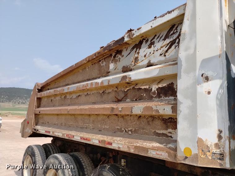 image for item DN6455 2000 Kenworth T800  dump truck