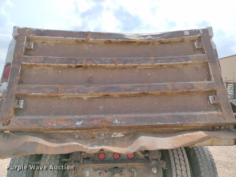 image for item DN6455 2000 Kenworth T800  dump truck