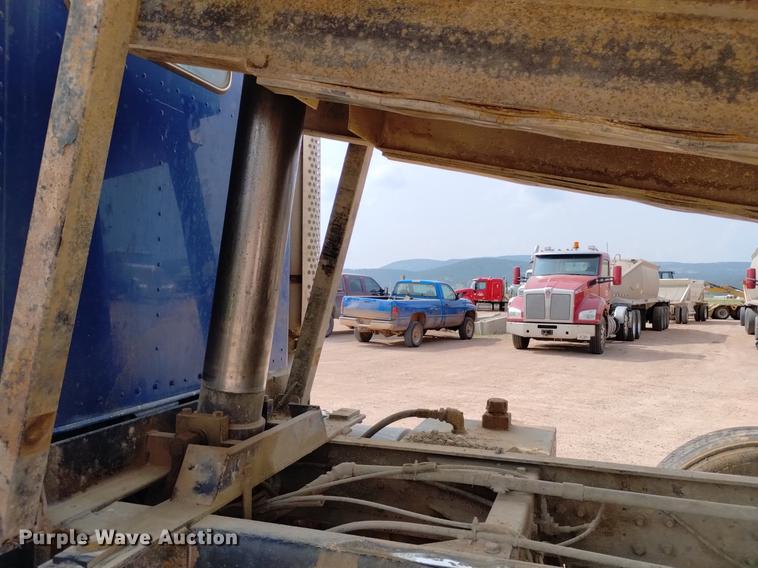 image for item DN6455 2000 Kenworth T800  dump truck