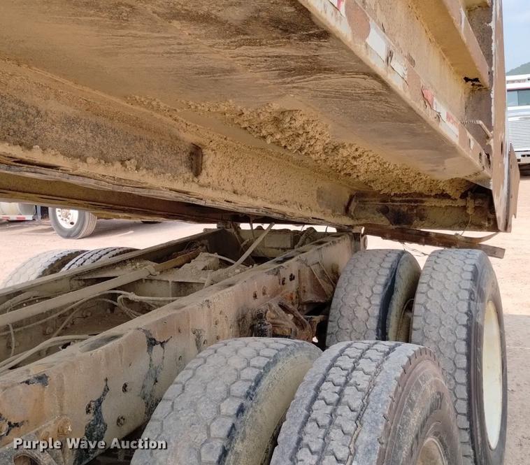 image for item DN6455 2000 Kenworth T800  dump truck