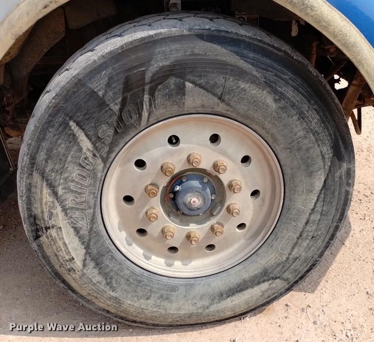 image for item DN6455 2000 Kenworth T800  dump truck