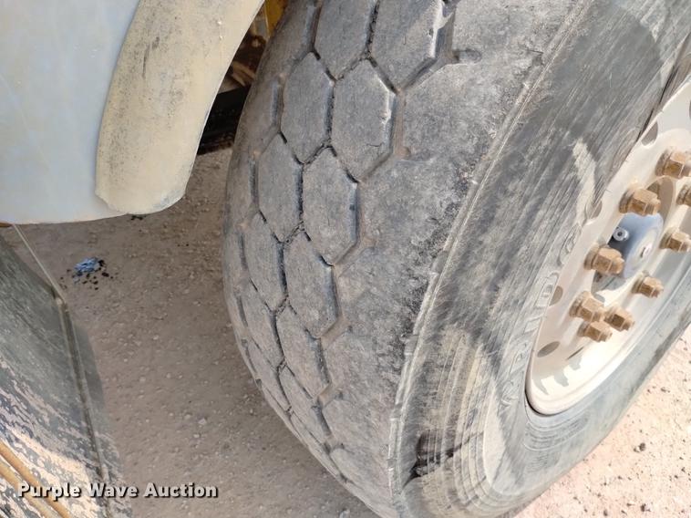 image for item DN6455 2000 Kenworth T800  dump truck