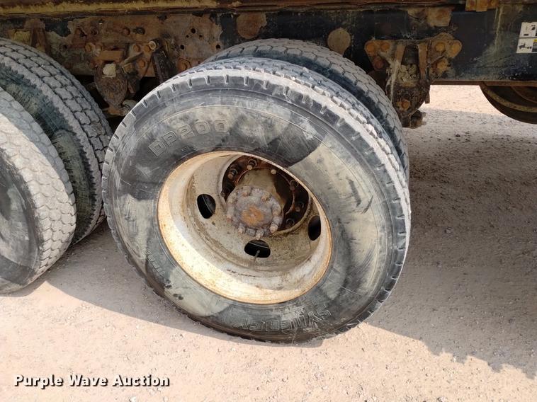 image for item DN6455 2000 Kenworth T800  dump truck