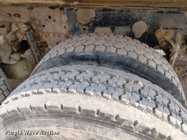 image for item DN6455 2000 Kenworth T800  dump truck