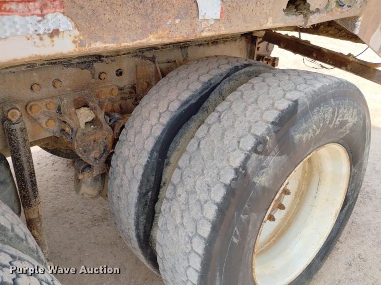 image for item DN6455 2000 Kenworth T800  dump truck